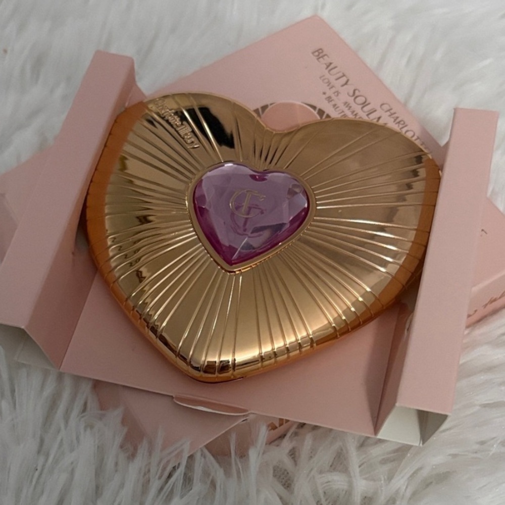 Charlotte Tilbury Heart Blush 💕 Pillow Talk - Flawless Peach 🍑 - Picture 4 of 4